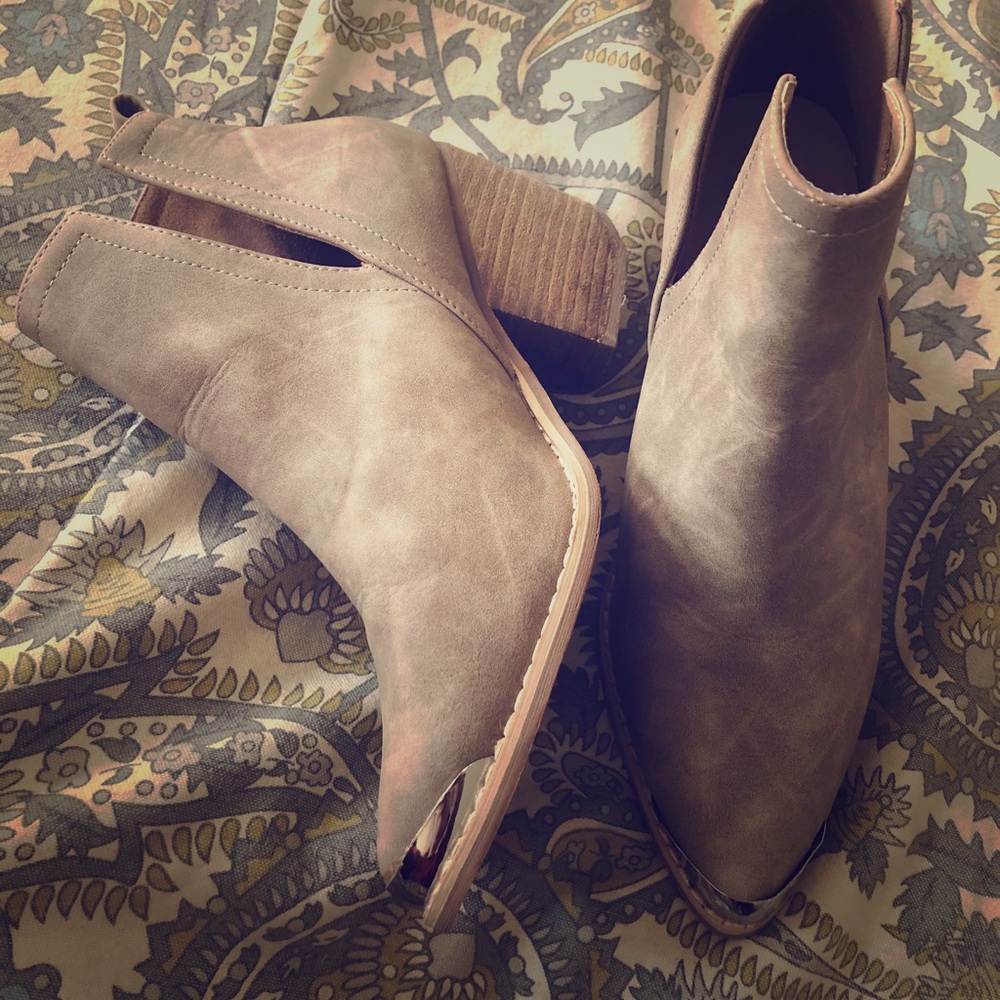 Tan boots size 8.5